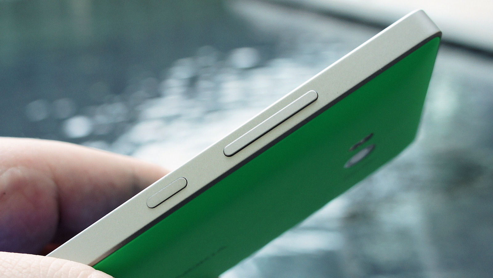 Lumia 940 in green