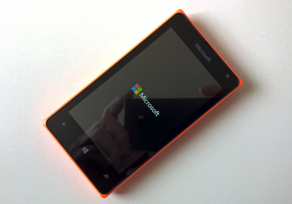 Lumia 435 review image