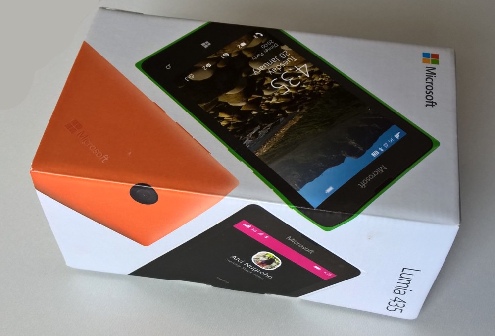 Lumia 435 review image